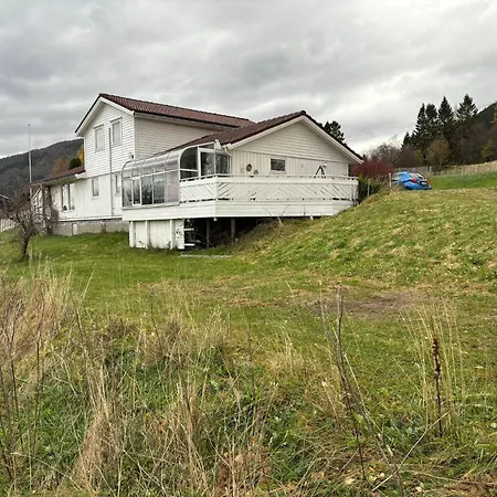 Fjordheart Srbvg 1 * Hyllestad